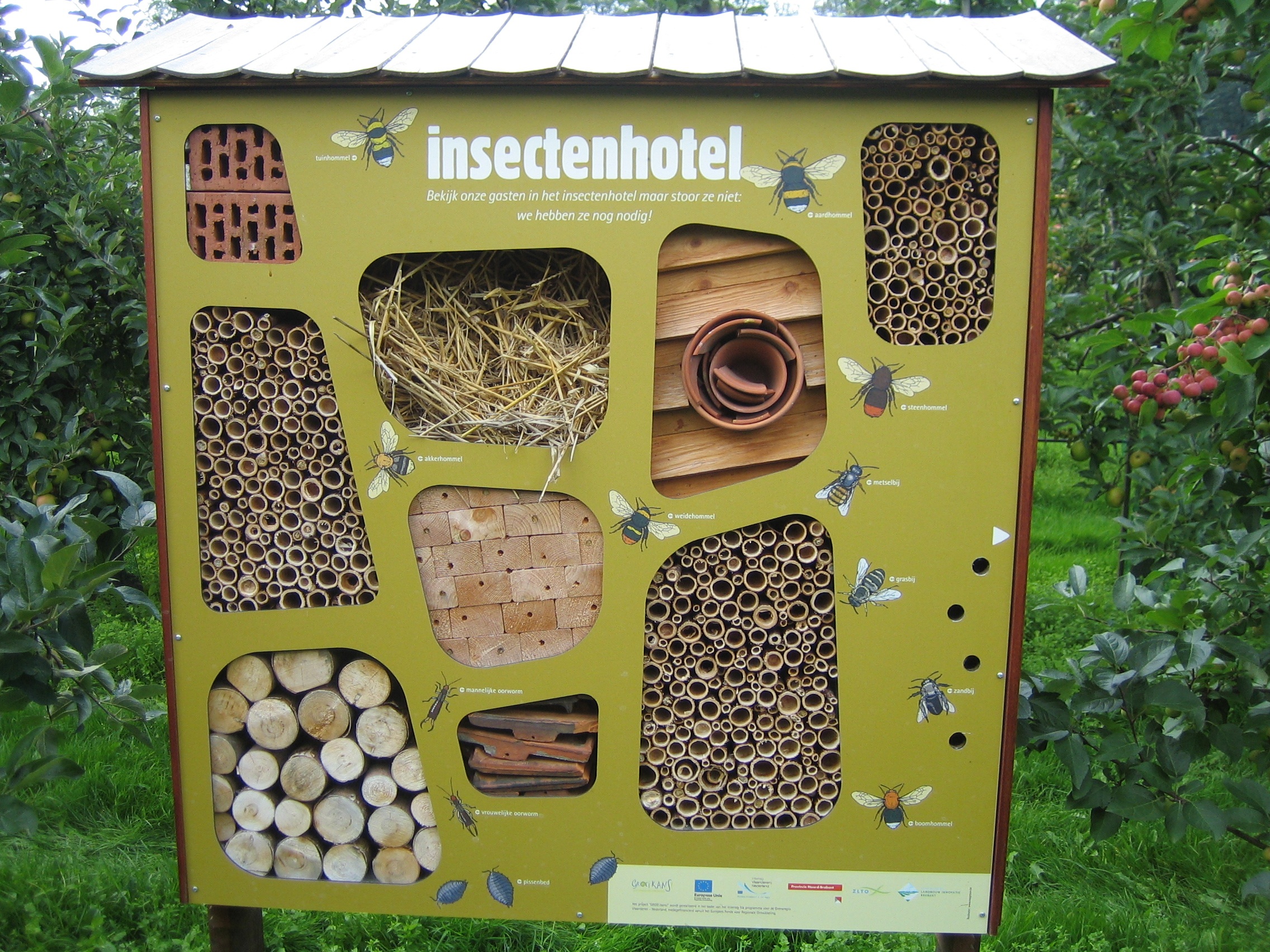 Домики для насекомых в парках