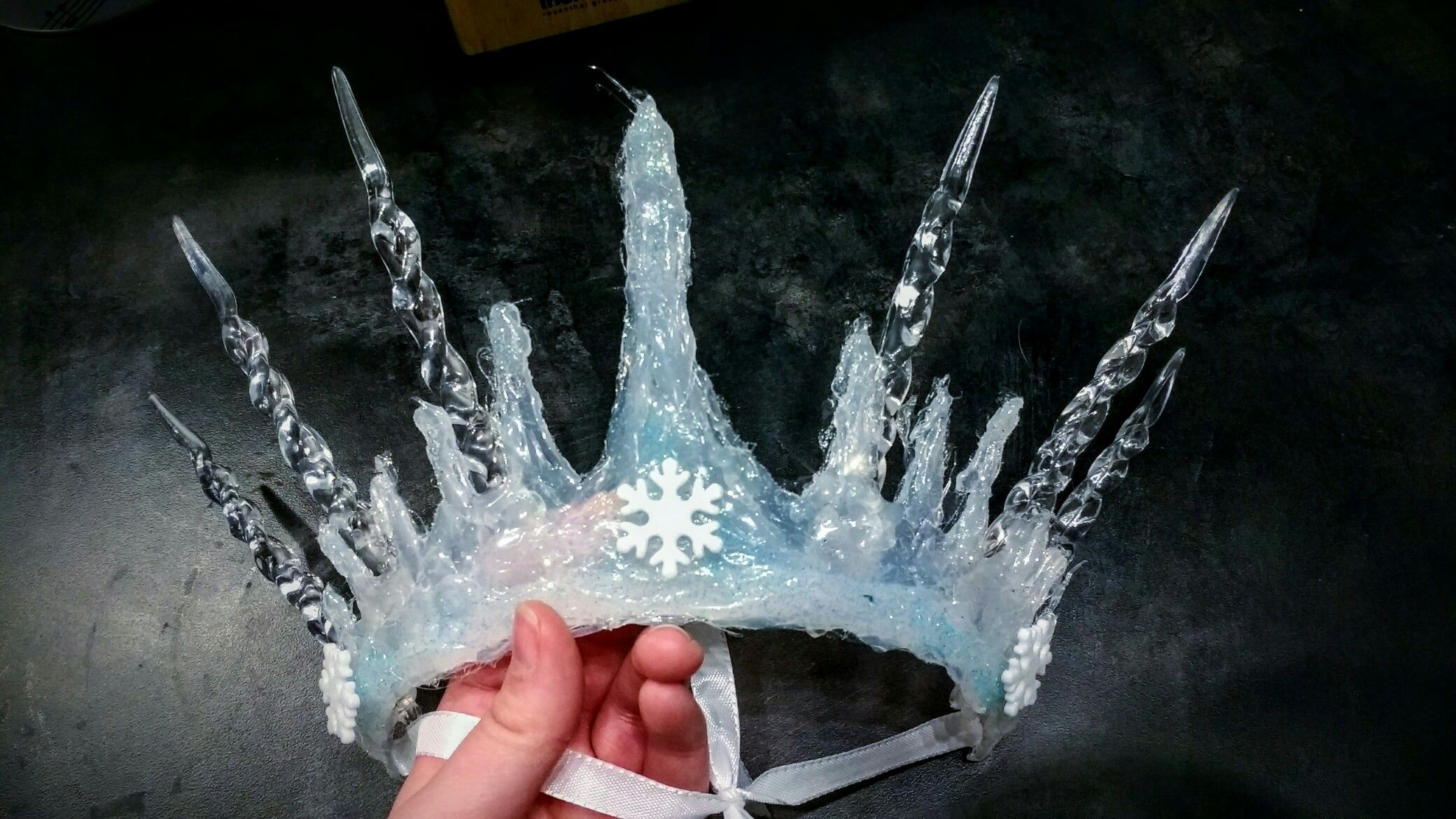 Поделка корона снежной королевы