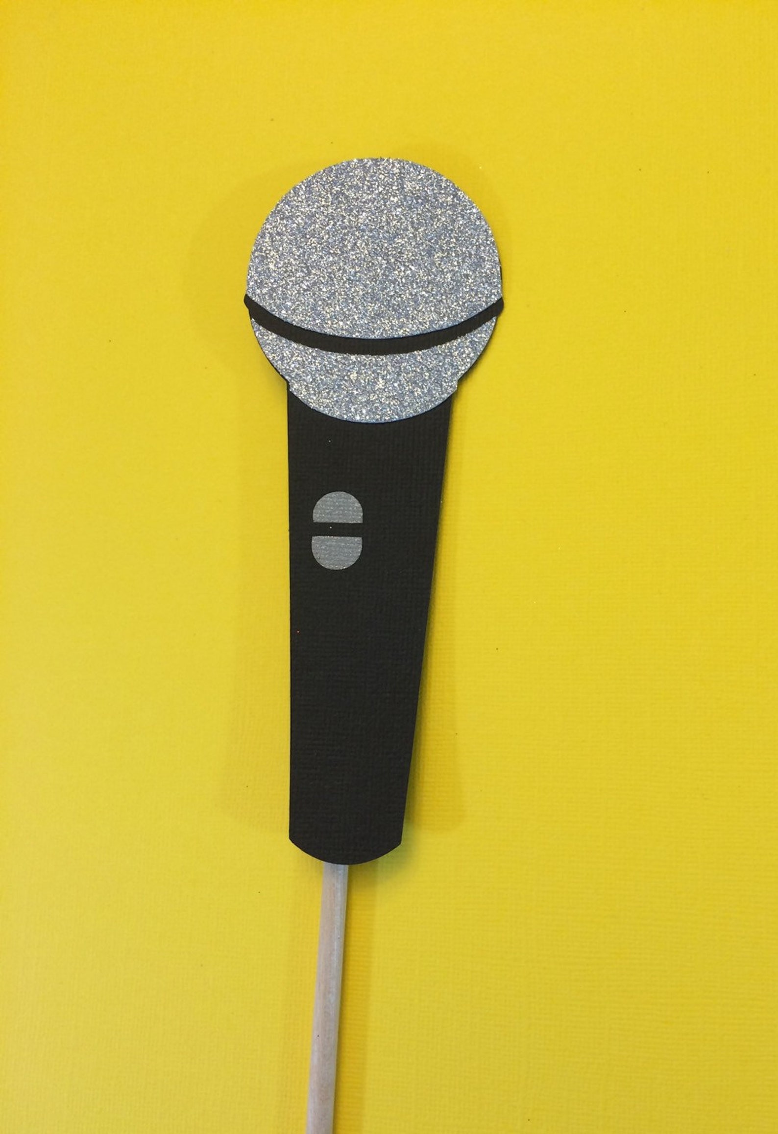 Как сделать микрофон из бумаги