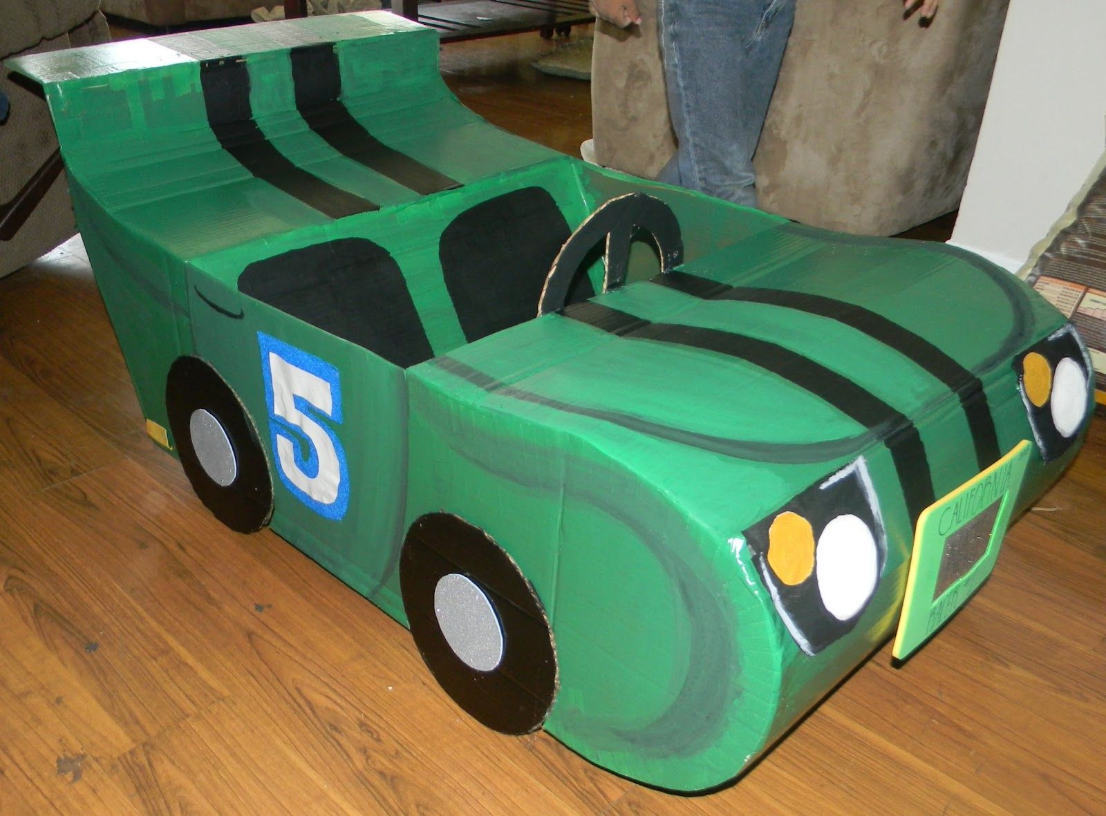 Машина из картона для детей