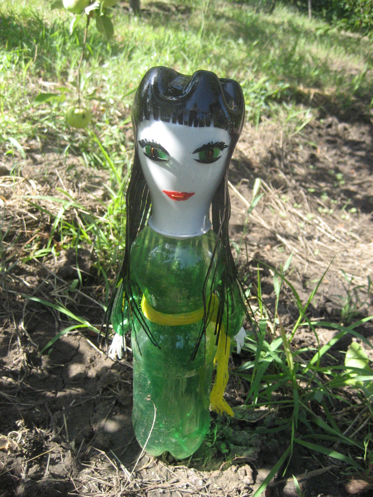 Кукла из пластиковой бутылки своими руками: разбираем оригинальный вариант поделки