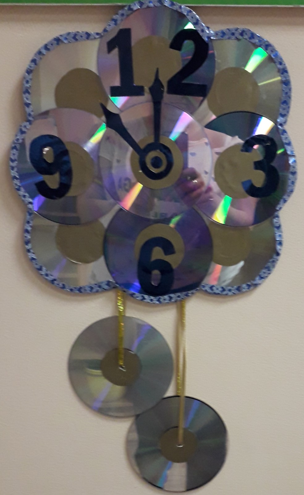 Часы из СД дисков