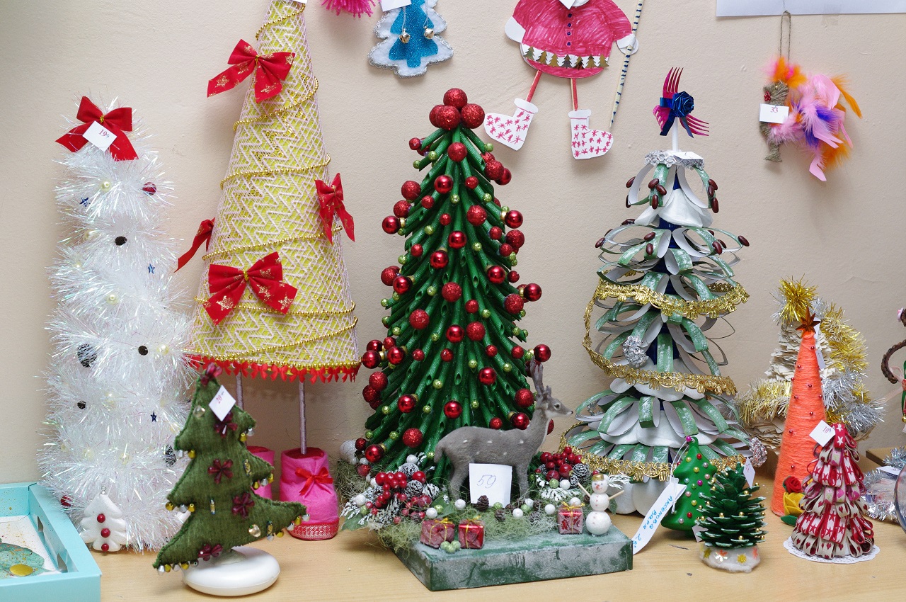 Креативная елка своими руками на конкурс в детский сад