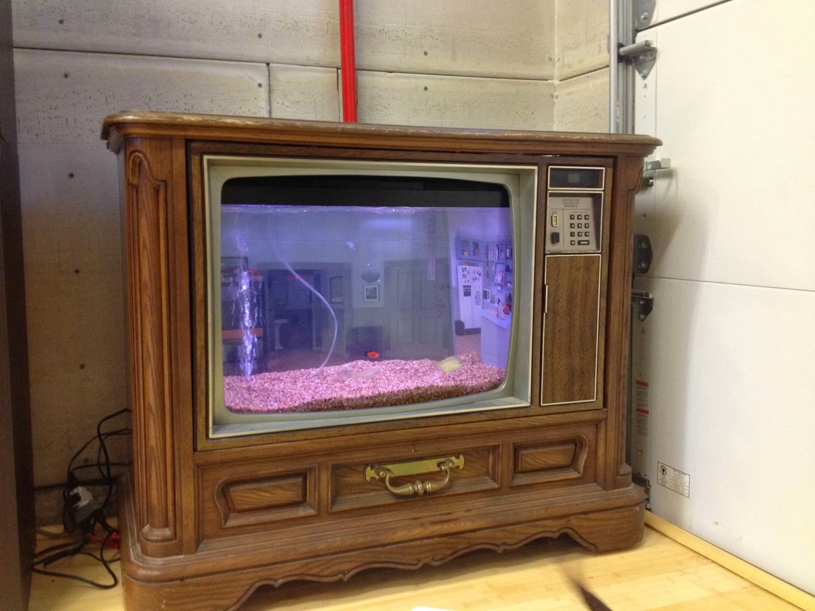 мебель из старого телевизора