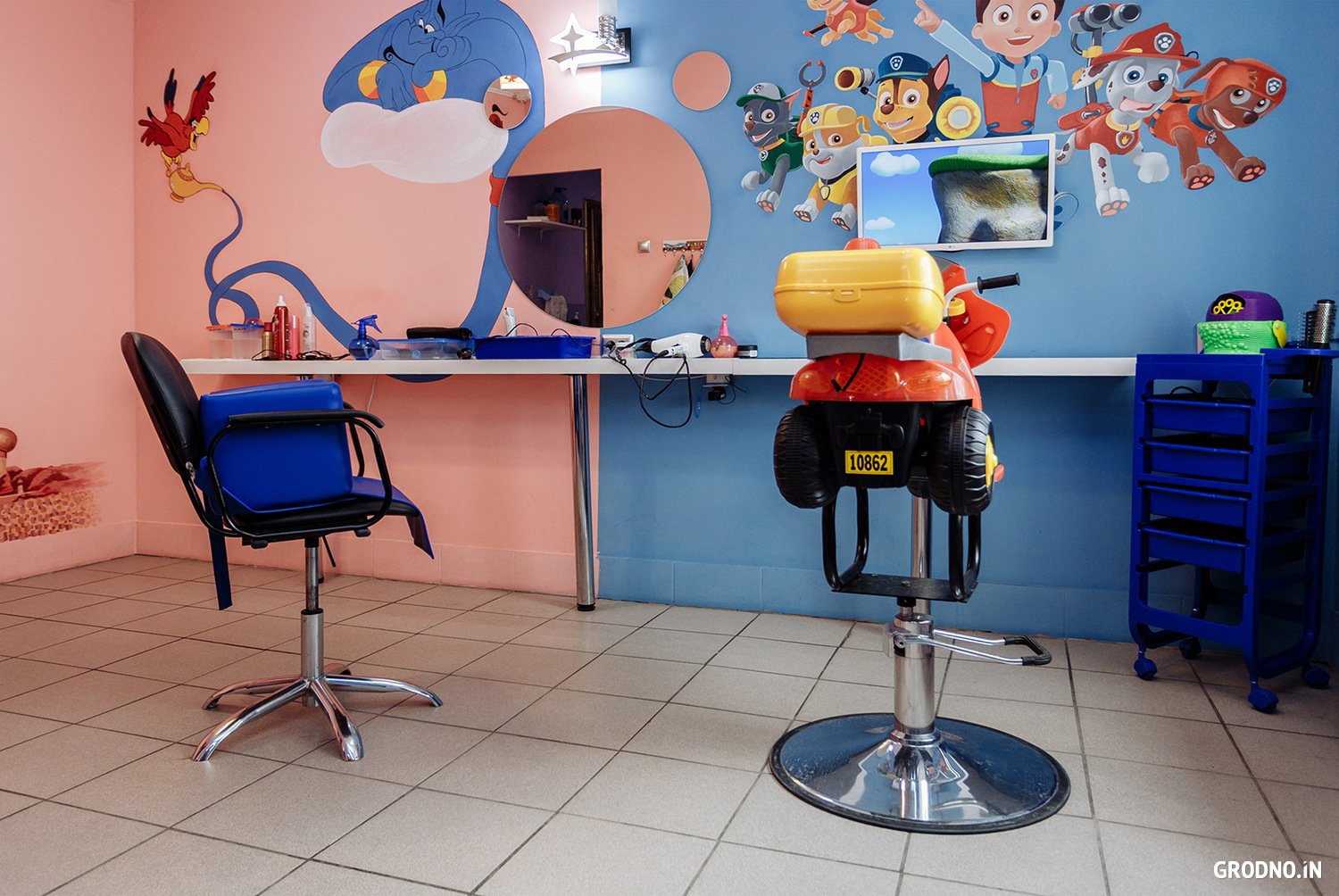 Место парикмахера для детей