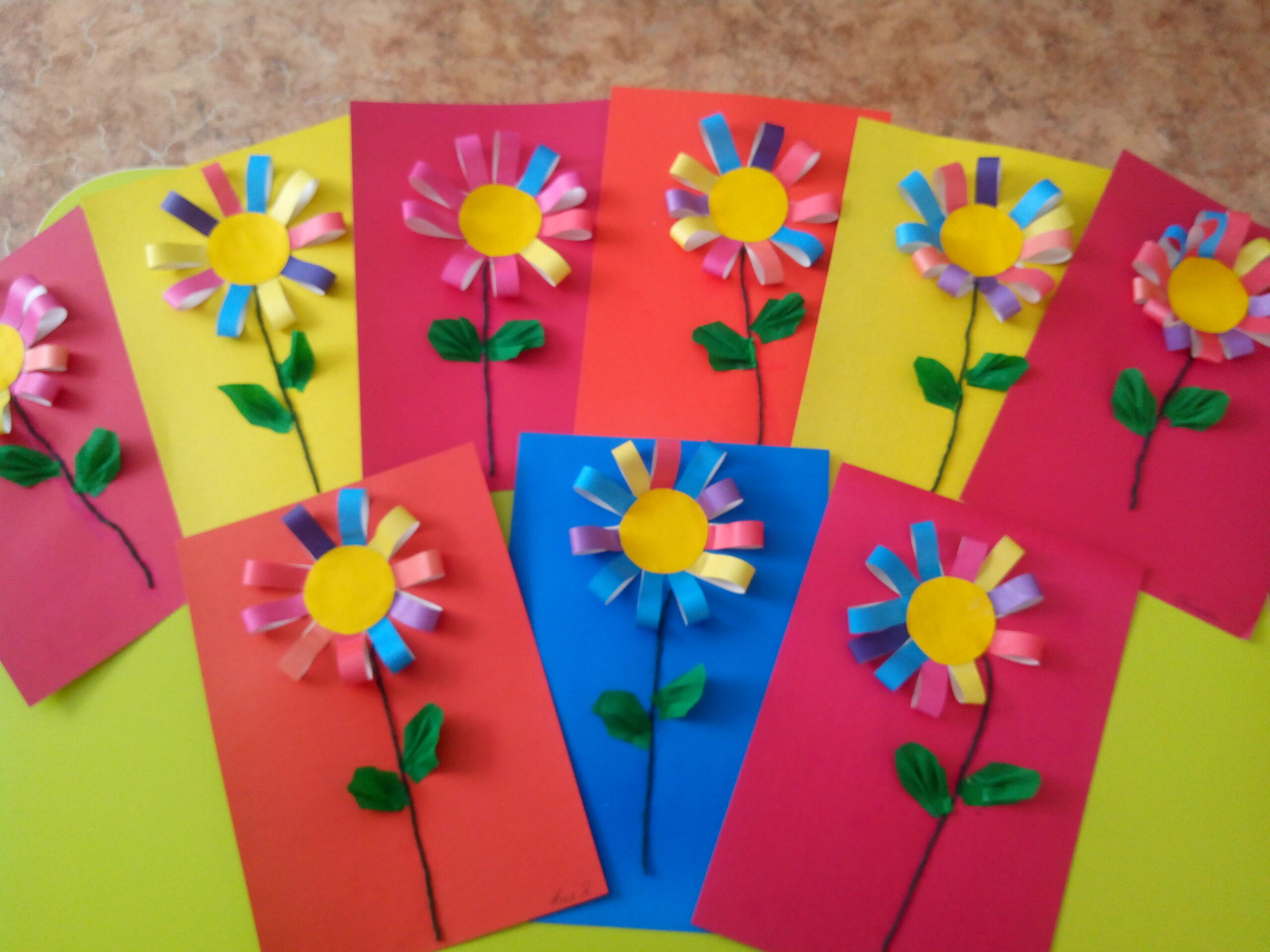 Нежная аппликация с цветами для учеников начальной школы