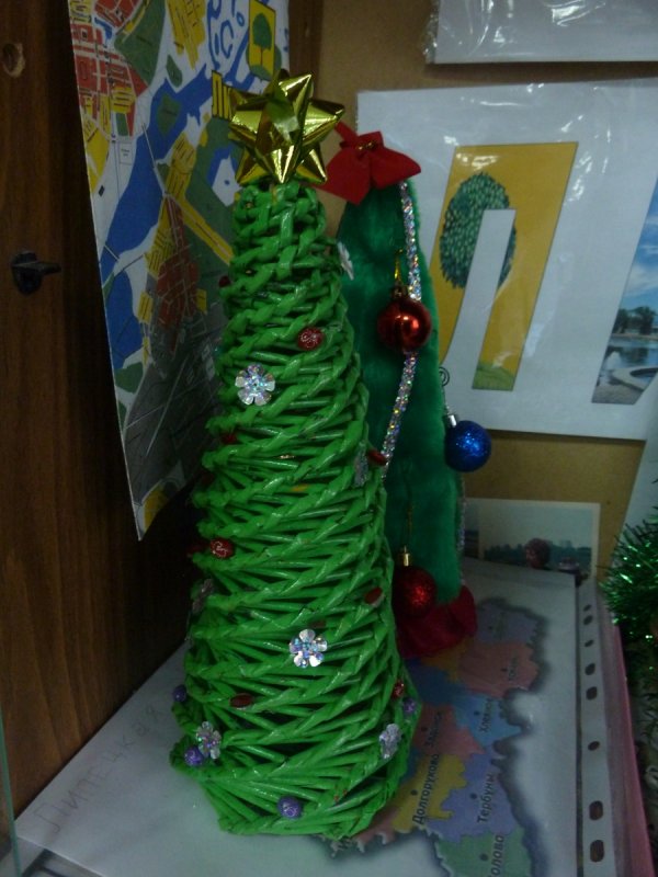 Поделка Новогодняя елка в детский сад 1 место
