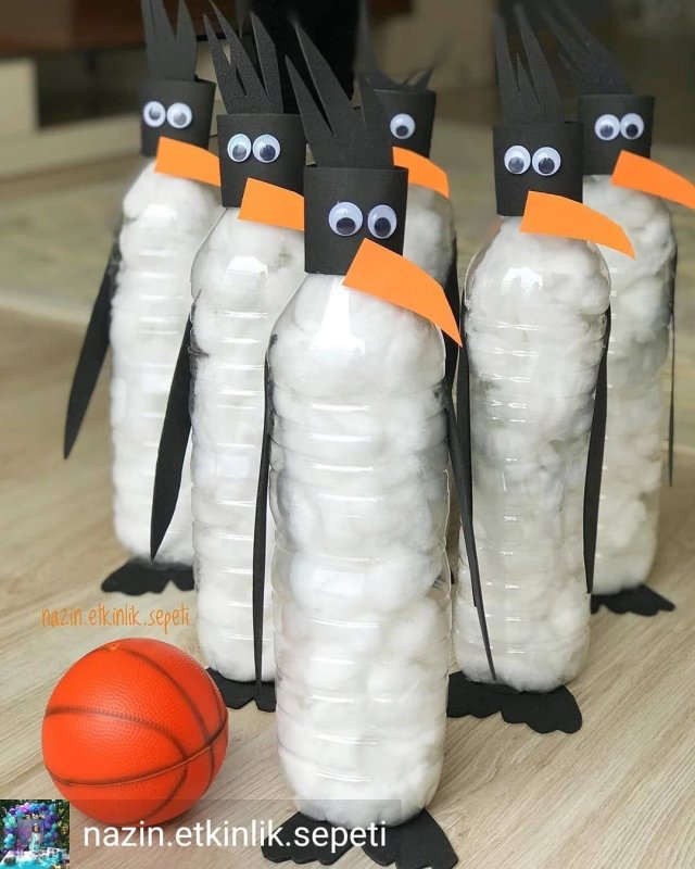 Пингвин из пластиковой бу