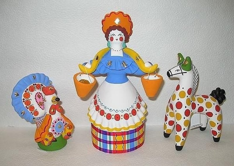Глиняные игрушки Дымково