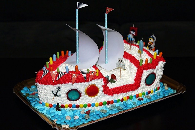 Детский торт корабль