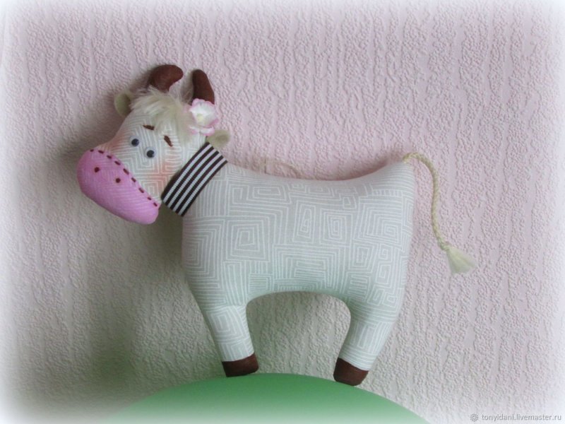 Интерьерные игрушки корова