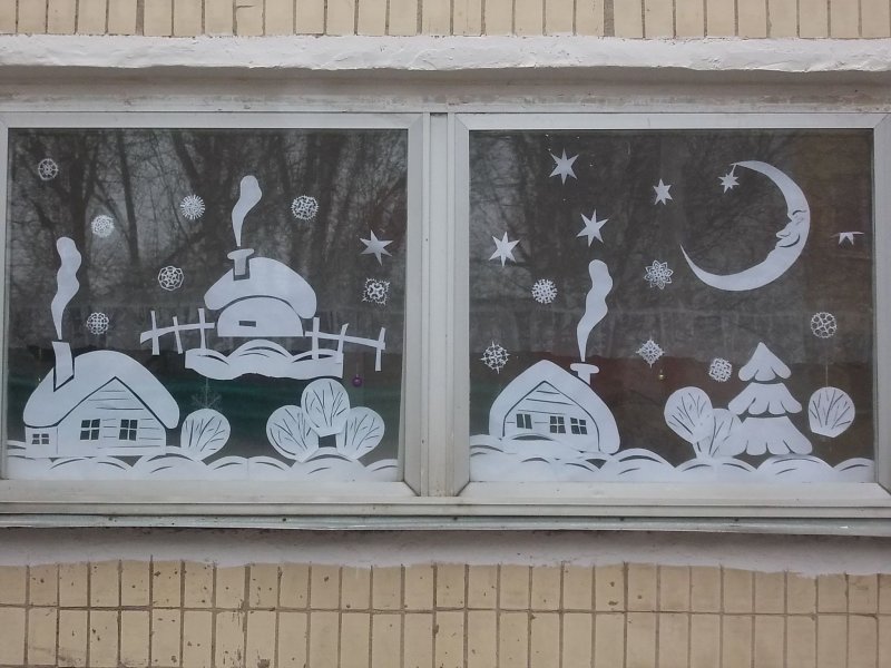 Бумажные новогодние украшения на окна
