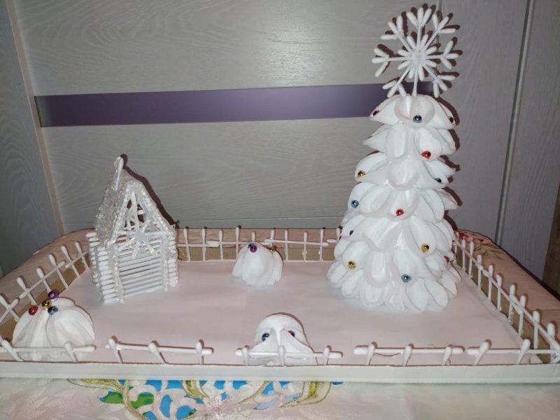 Зимняя композиция с домиком