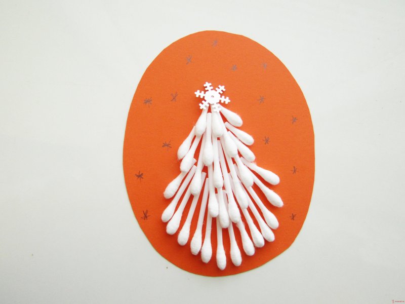 Дед Мороз из ватных дисков на ёлку