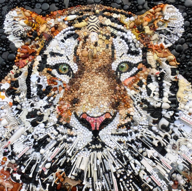 Мозаика тигр из подручных материалов