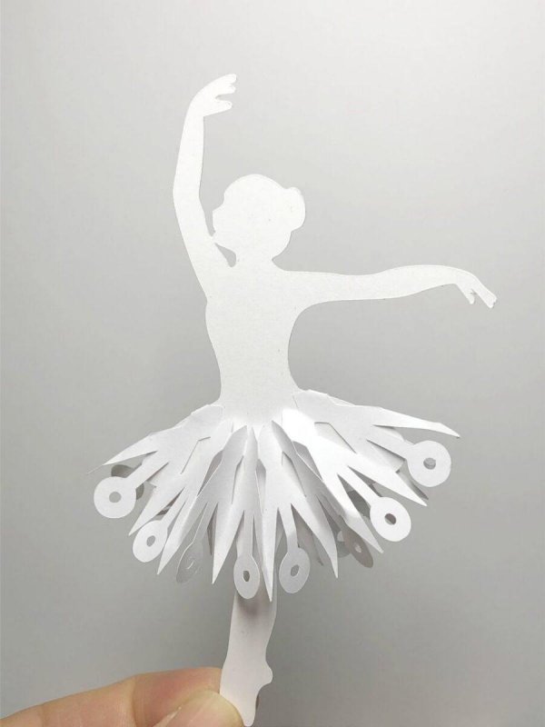 Балерина из салфеток