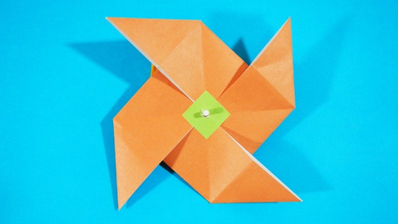 Оригами вертушка из бумаги