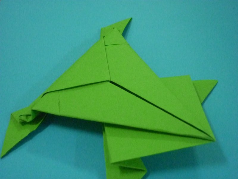 Оригами лягушка прыгающая