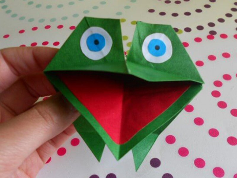 Оригами из бумаги лягушка открывающая рот