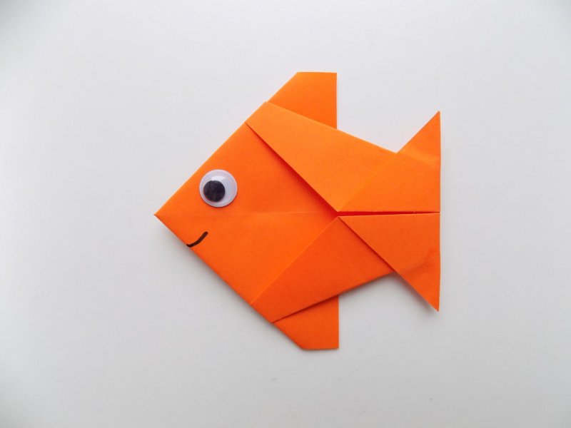 Оригами рыбка из бумаги