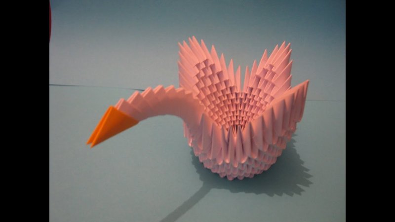 Модульное оригами лебедь маленький