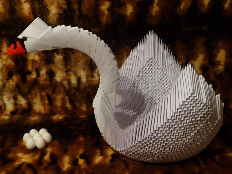 Модульное оригами лебедь