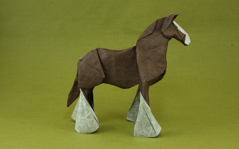 Лошадь из бумаги