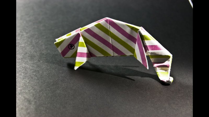 Оригами хамелеон из бумаги
