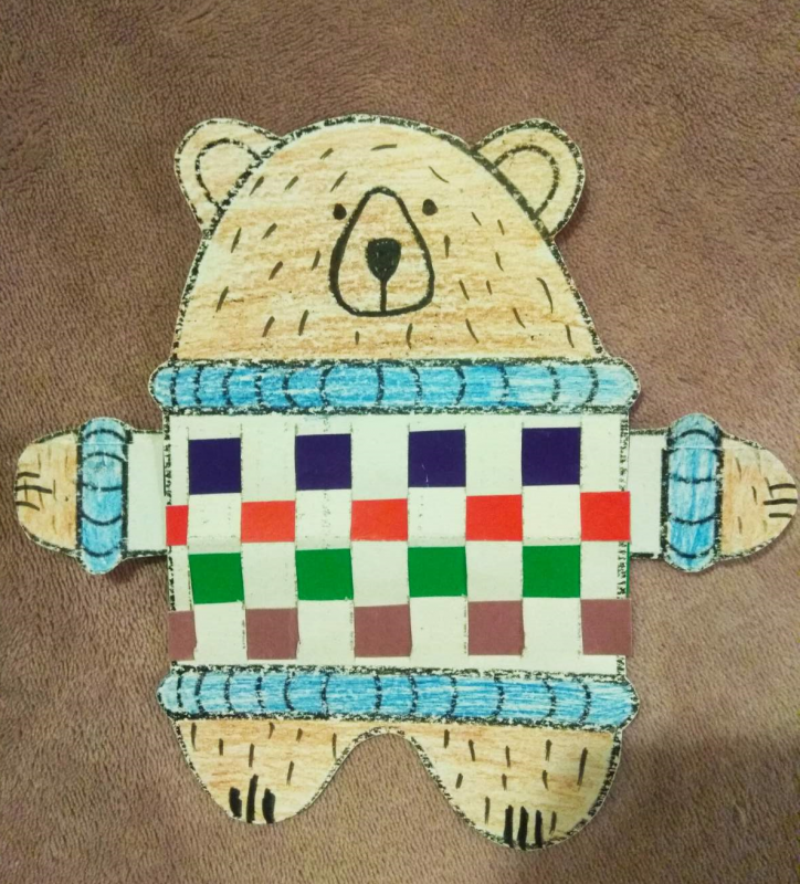 Медвежонок в свитере из бумаги поделка