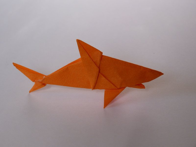 Акулы в технике оригами