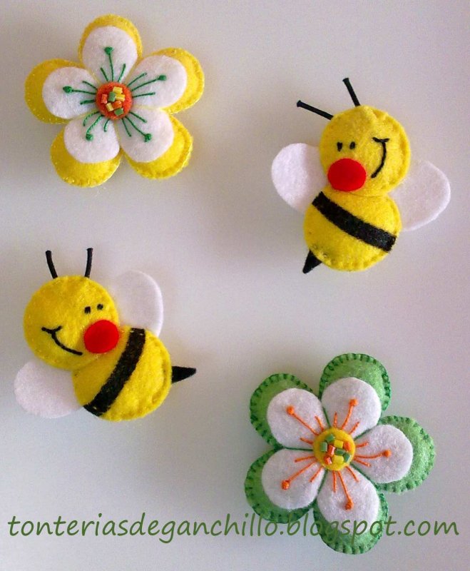 Пчёлка из рулончиков от туалетной бумаги