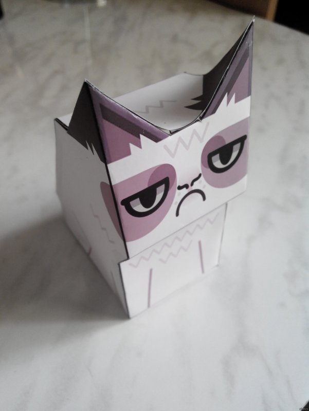 Котик бумажный из квадрата