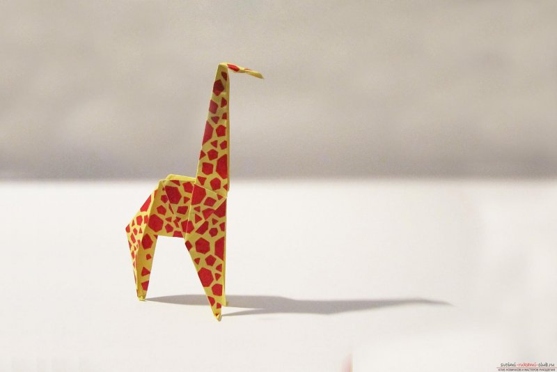 Жираф из бумаги