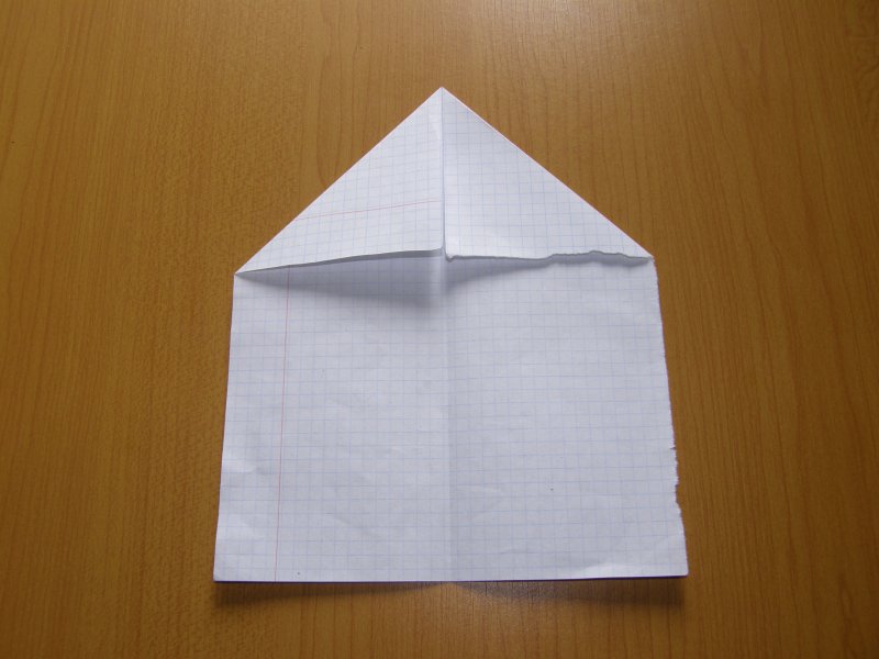 Бумажный самолетик из тетрадного листа