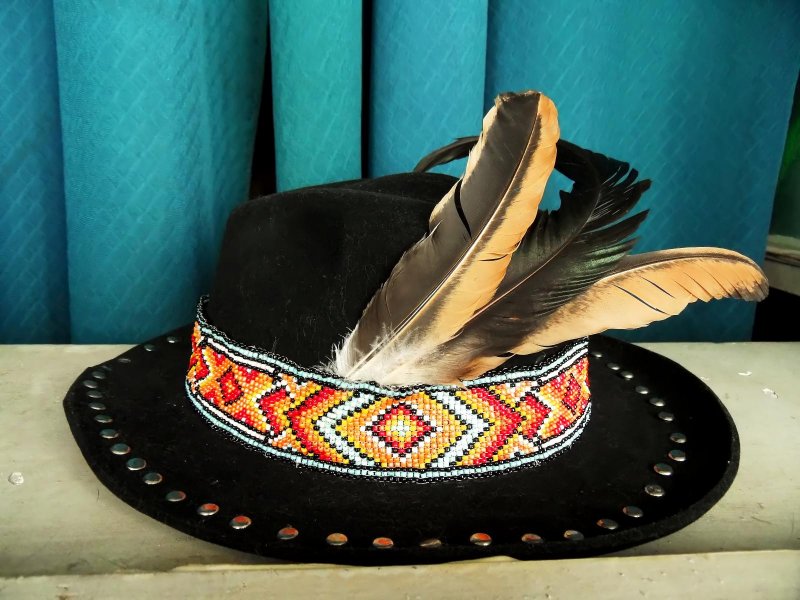 Индейская кожаная шляпа
