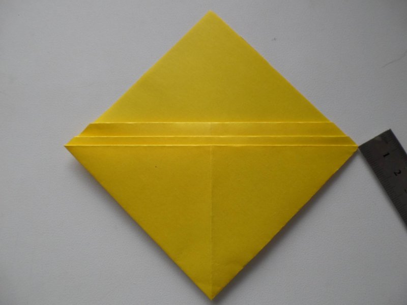 Треугольный кармашек из бумаги