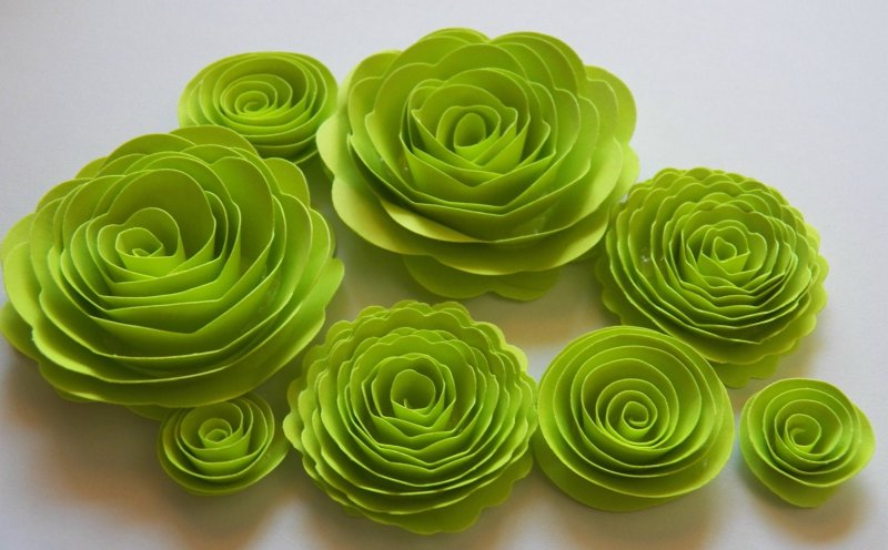 Спиральные розы из бумаги
