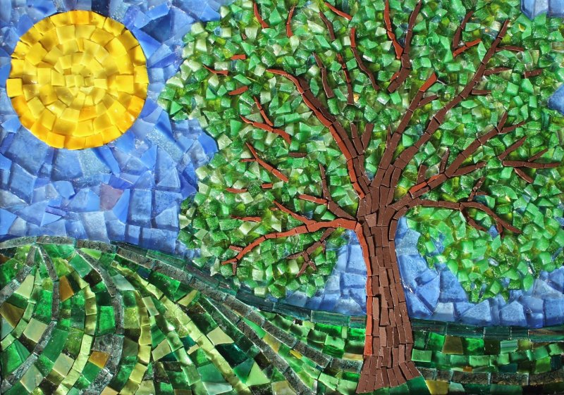 Дерево в технике мозаика