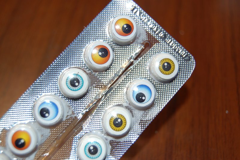 Глазки из таблеток для поделок