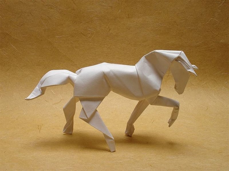 Фигурка коня из бумаги