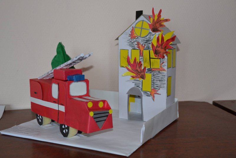 Бумажный макет пожарной машины