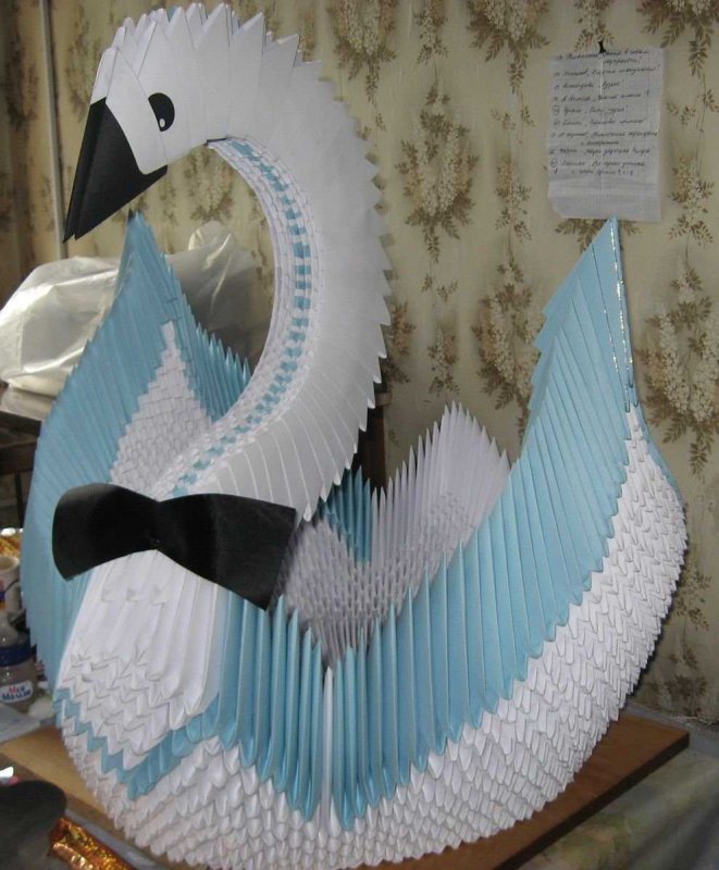 Лебедь из модульного оригами