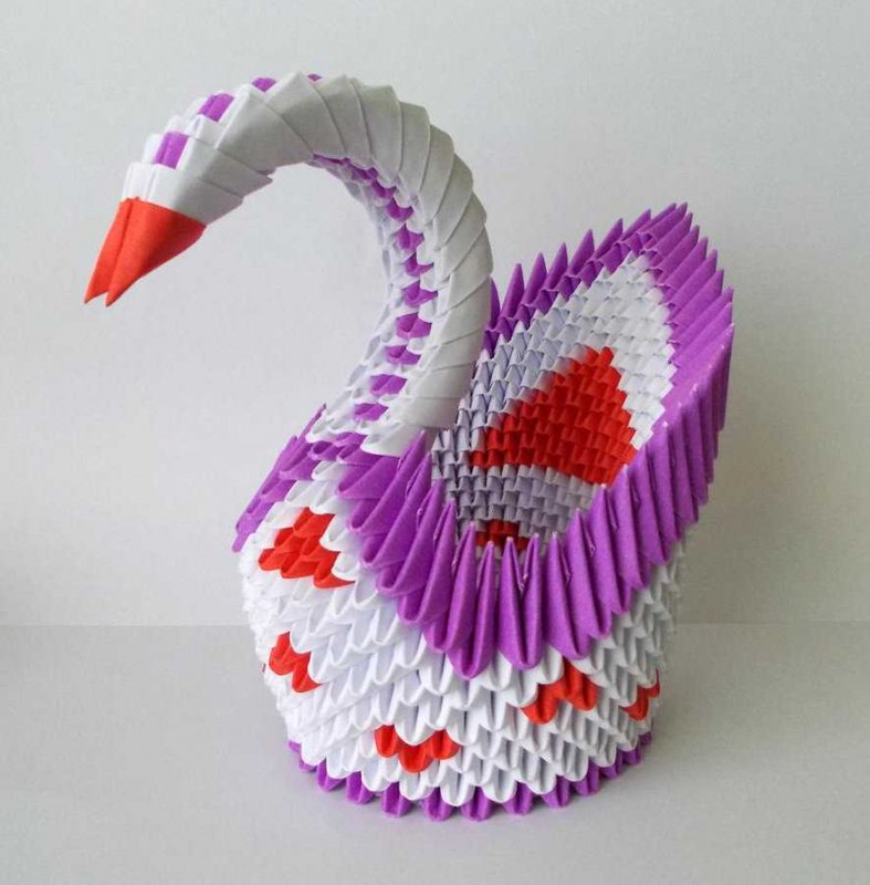 Как сделать объёмного лебедя оригами ко Дню России
