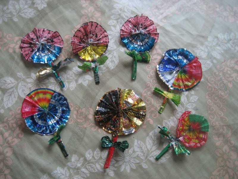 Поделки из конфет для детей своими руками