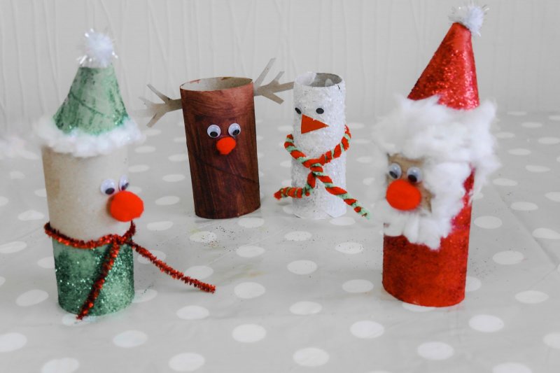Дед Мороз из втулки от туалетной бумаги для детей