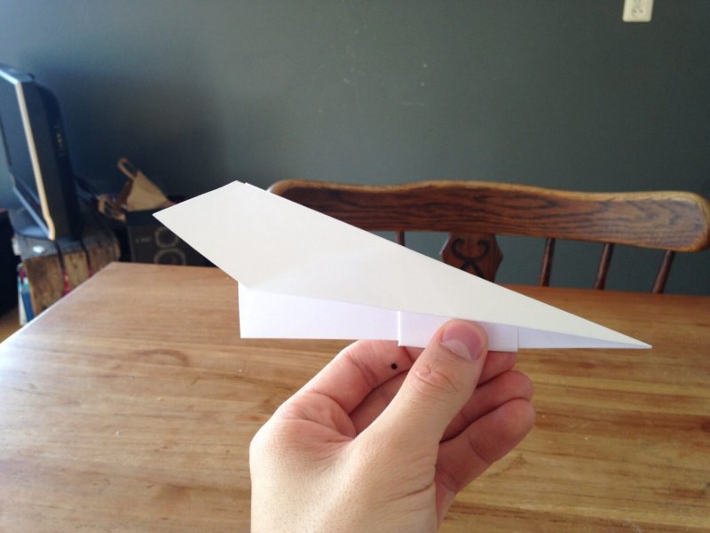 Бумажный самолет