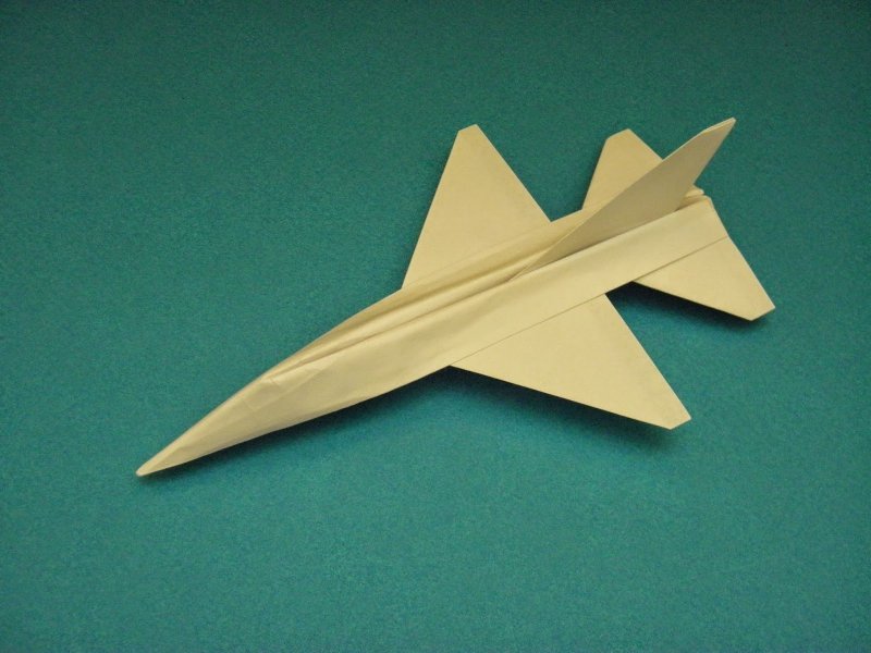 Оригами скоростной самолет
