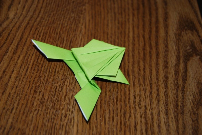 Игрушка оригами лягушка