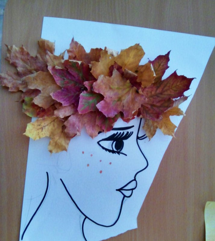 Портрет из осенних листьев для детей