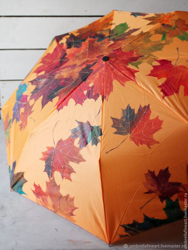 Зонт с кленовыми листьями